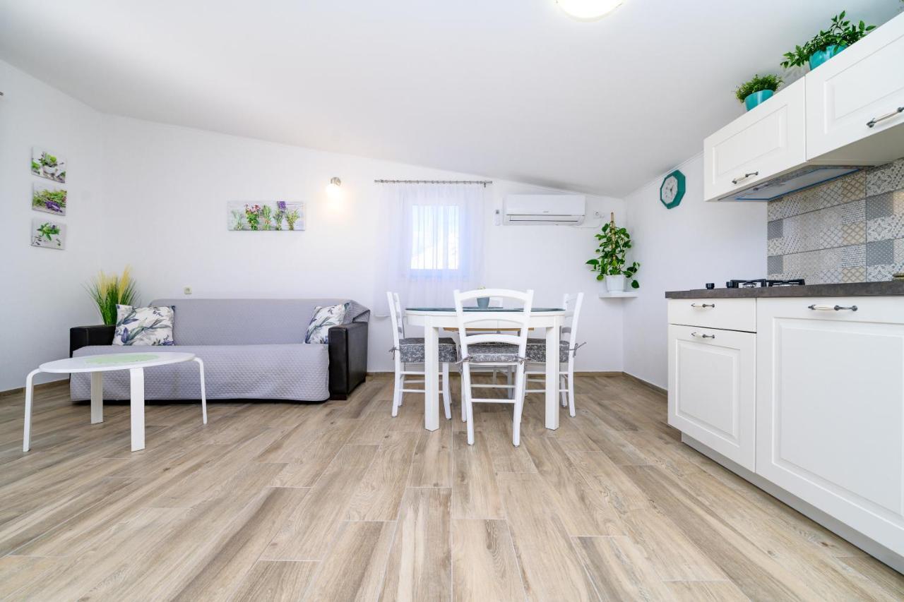 Krcina Holiday Home Cres Luaran gambar